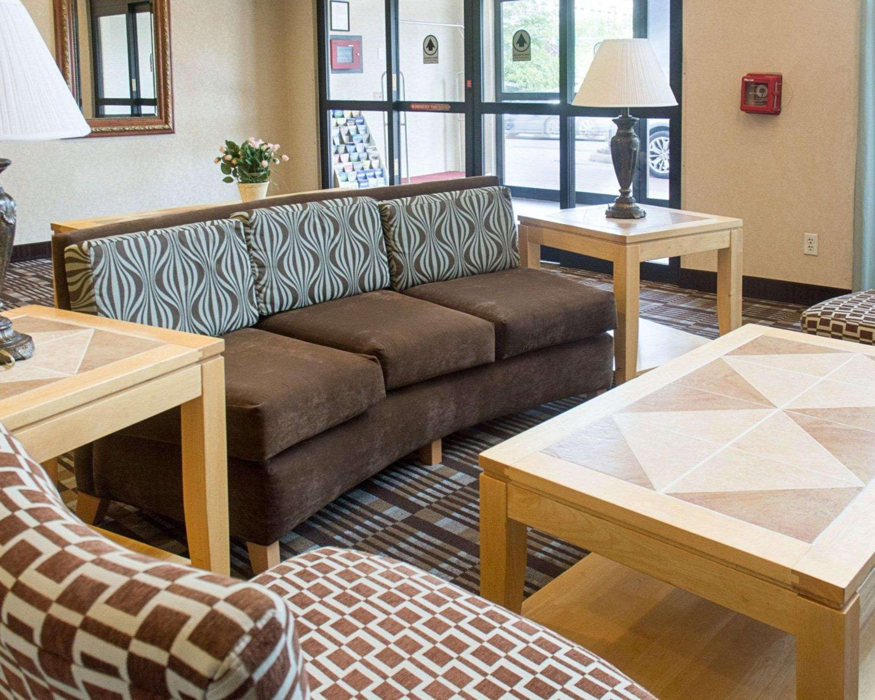 Quality Inn & Suites Quantico Stafford Exterior foto